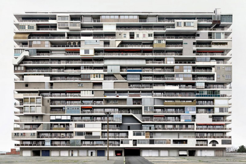 Illustration for article titled These Examples of Surrealist Architecture Will Make You Feel Dizzy